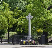 Photo of memorial in Fair Oak Square
